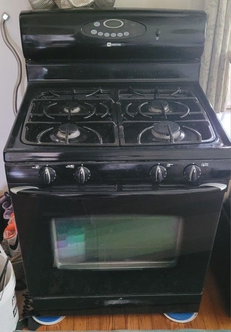 Maytag Gas Stove - Pickup Only