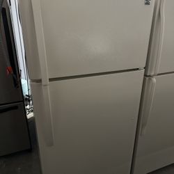 Kenmore Refrigerator Working Great Top And Bottom 