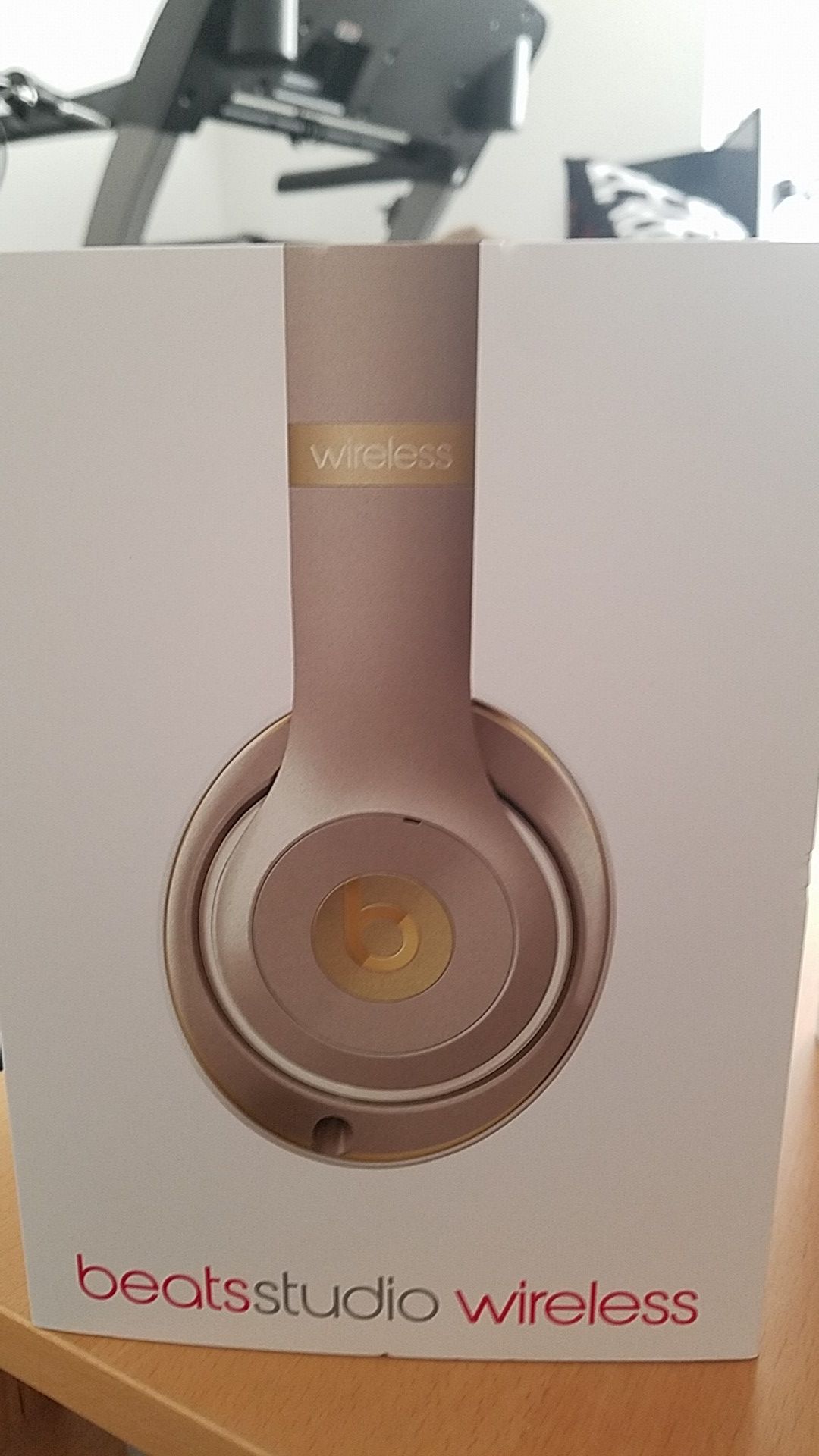 Wireless Beats Boxes