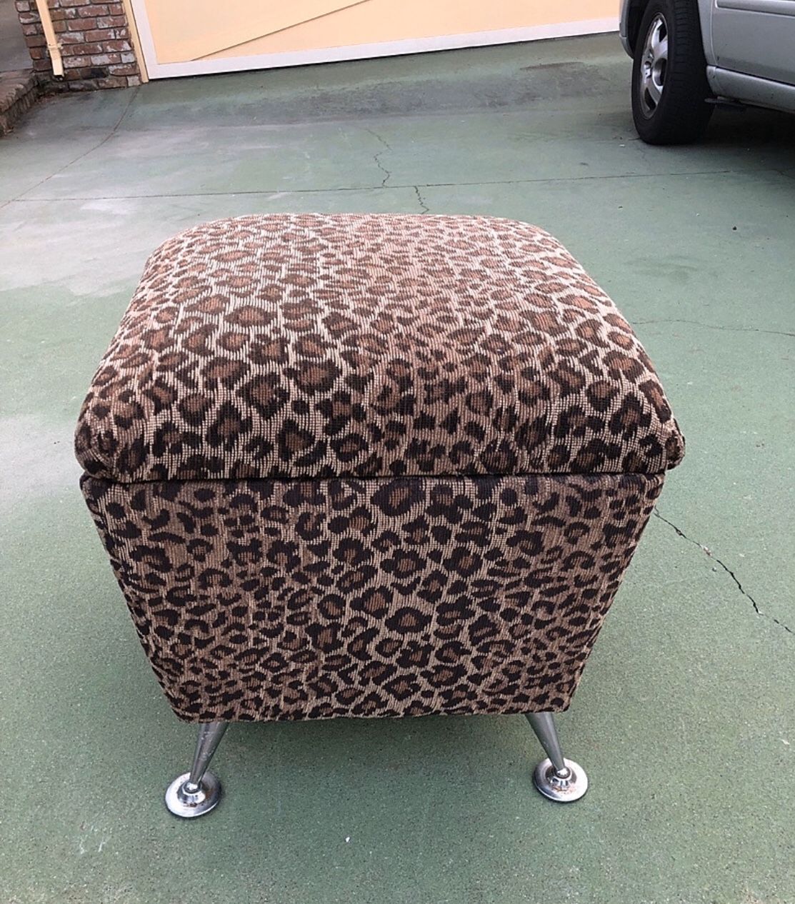 Leopard print Storage ottoman