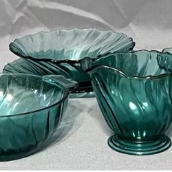 Vintage 8-Piece Jeannette Glass Ultramarine Swirl Green Glass Set