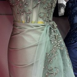 Beautiful Dress Size 10 