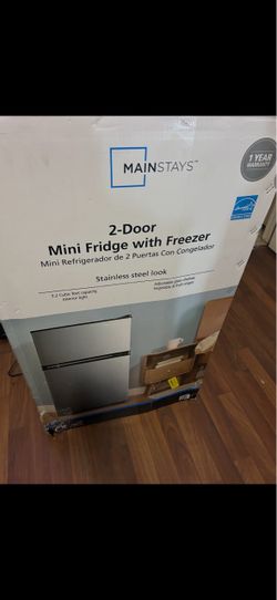 Mini fridge