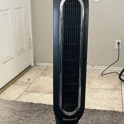 Tall tower fan