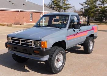 1987 Toyota 4 runner original Stock spare tire and rim