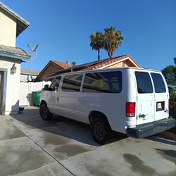 2014 Ford E XL Super Duty 137000 Miles