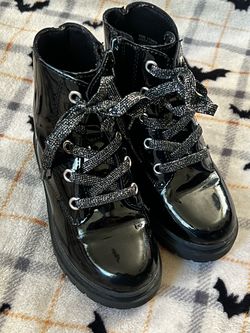 Like New Toddler Boots Size 11
