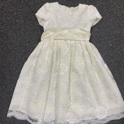 Crayon Kids Girls size 4T ivory lacey maxi dress with a floral lace overlay and satin sash with big bow in back - perfect for Easter, First Communion 