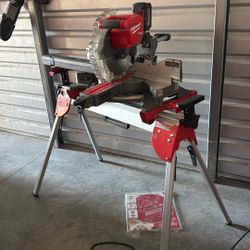 Milwaukee Dual Bevel Sliding Compound Miter Saw