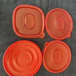 4 Plastic Lids For Storage Containers - Red - Square/Rectangular/ Round - Rubbermaid Take Alongs 