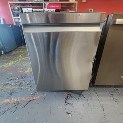 Final Sale Samsung 24 Inch Dishwasher Stainless Steel Dent On Side