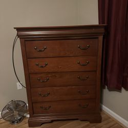 Solid Wood Queen Size Bedroom Set 