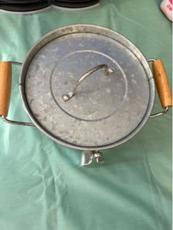 Ice bucket