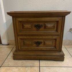 Vintage LINK TAYLOR Colonial Pine Rustic Americana 2  Drawer  Nightstand 24”H