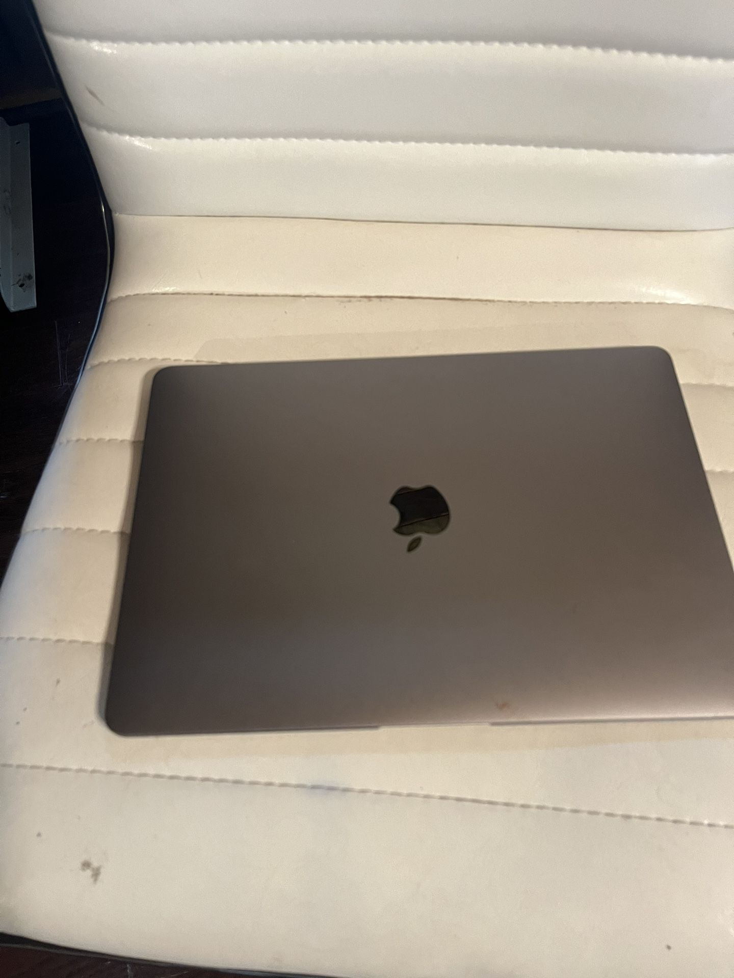 2019 MacBook Air 13.3”