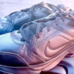 Nike Defy Men’s Size 13 Wide 