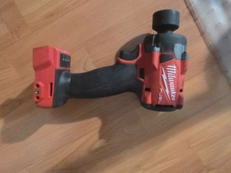 Milwaukee M18 impact wrench