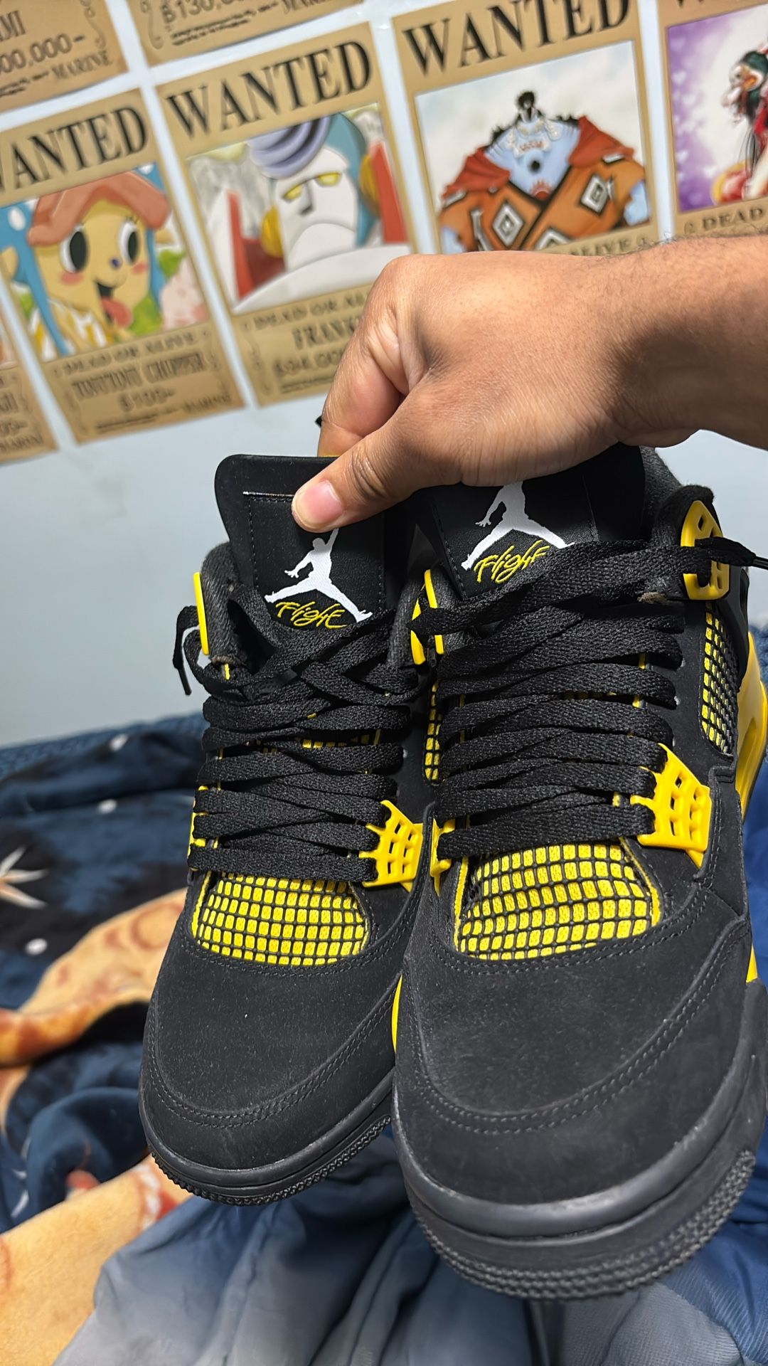 Jordan 4 Thunder