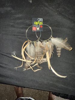 Brand New Feather Earrings – Never Worn