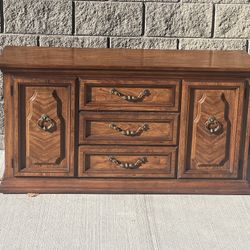 3 drawer buffet/server