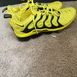 Good Used Nikes Airmaxs 