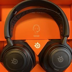 Steelseries Arctis Nova 7 Wireless Gaming Headset