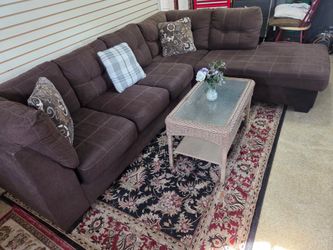 Free Delivery 2 Piece Sectional