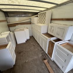 16 Pieces Kitchen Cabinets 