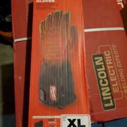 MILWAUKEE HEATED GLOVES XL AND L $140 PRECIO FIRME. 