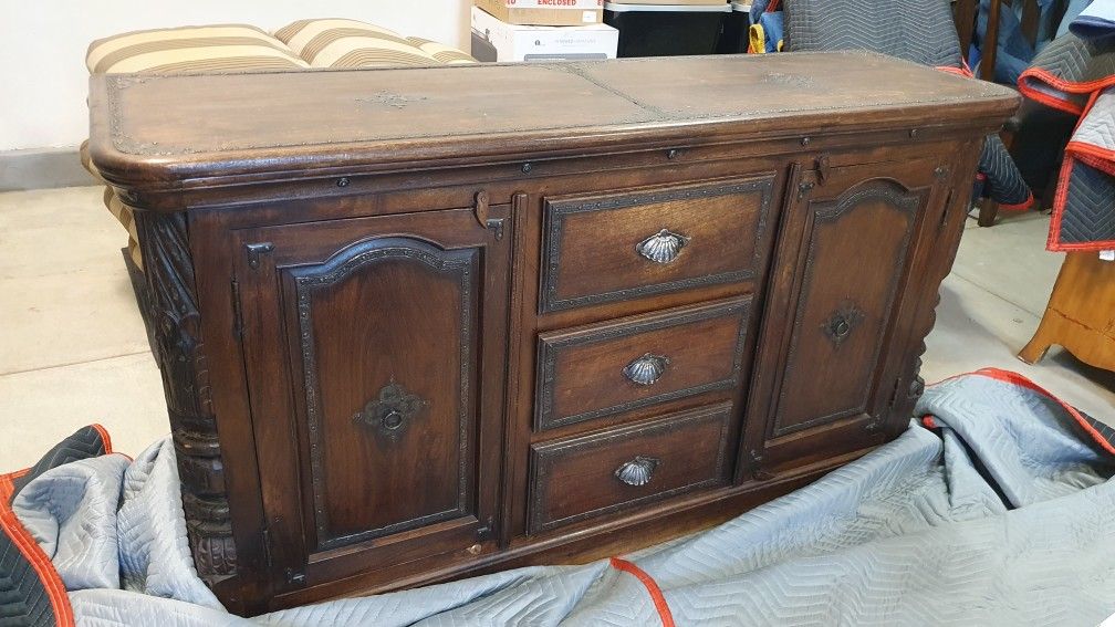 Buffet Or Dresser Or TV Stand, Solid Wood Vintage