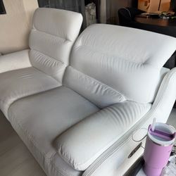 Reclining loveseat
