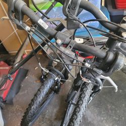 Bike circles, keyboard all kinds of stuff.Let me know pick up only