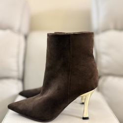 Nine West Brown Suede Gold Heel Pointed Toe Ankle Bootie Size 5.5