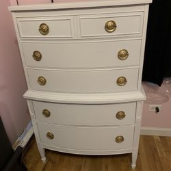 5 Drawer Vintage Dresser