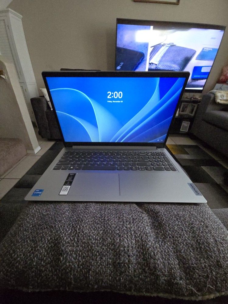 (OBO) HP Ideapad 15",7 