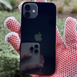 iPhone 12 64GB UNLOCKED 86% Battery Health 