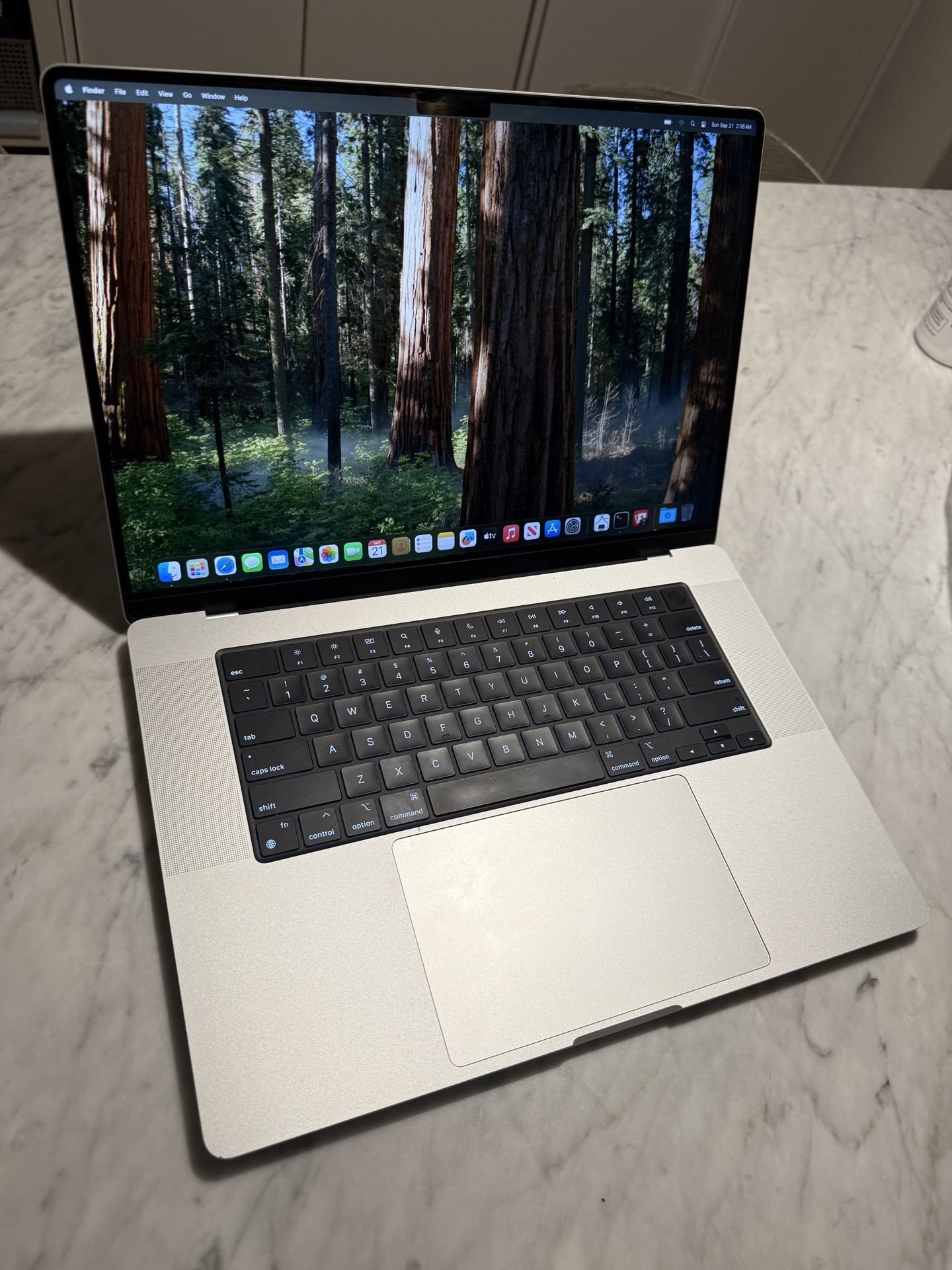 MacBook Pro 16” M3 Pro Chip 36GB 512GB like new with AppleCare(Full Coverage) 