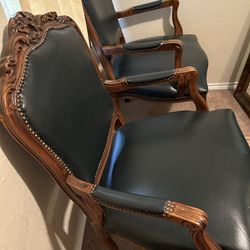 Friend of the royal sofa, natural green leather, completely healthy, light and comfortable$350 