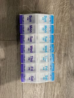 7-Day AM/PM Weekly Pill Organizer