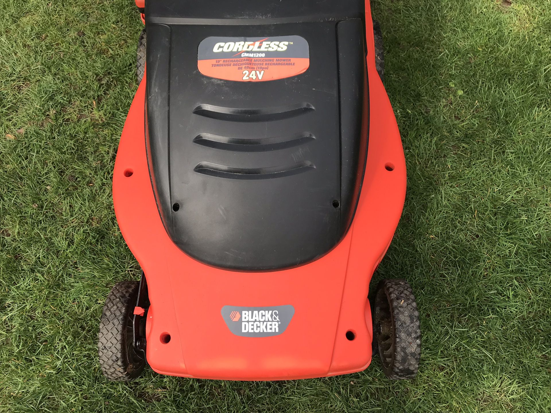 Black & Decker CMM1200 24 Volt Battery Cordless Lawn Mower for Sale in  Tampa, FL - OfferUp