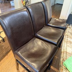 Set of 3 Leather Bar Stools – Solid Wood 