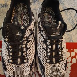 Women's Skechers D'Lites Size 11US