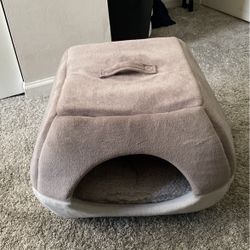 Cat bed (like New)