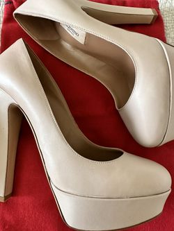 Valentino Pumps