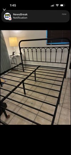 Beautiful vintage queen bed  Frame.