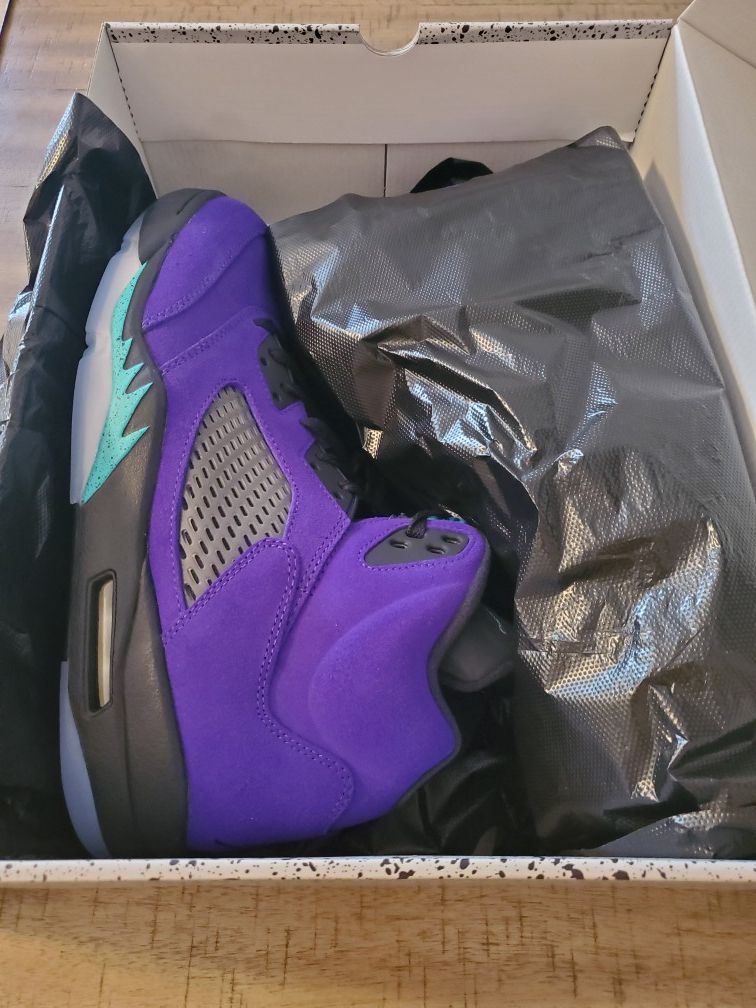 Jordan 5 Grape DS size 8