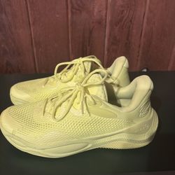 Unisex Curry Splash 24 Basketball Shoes – High-Vis Yellow | Used | Men’s 9.5 |