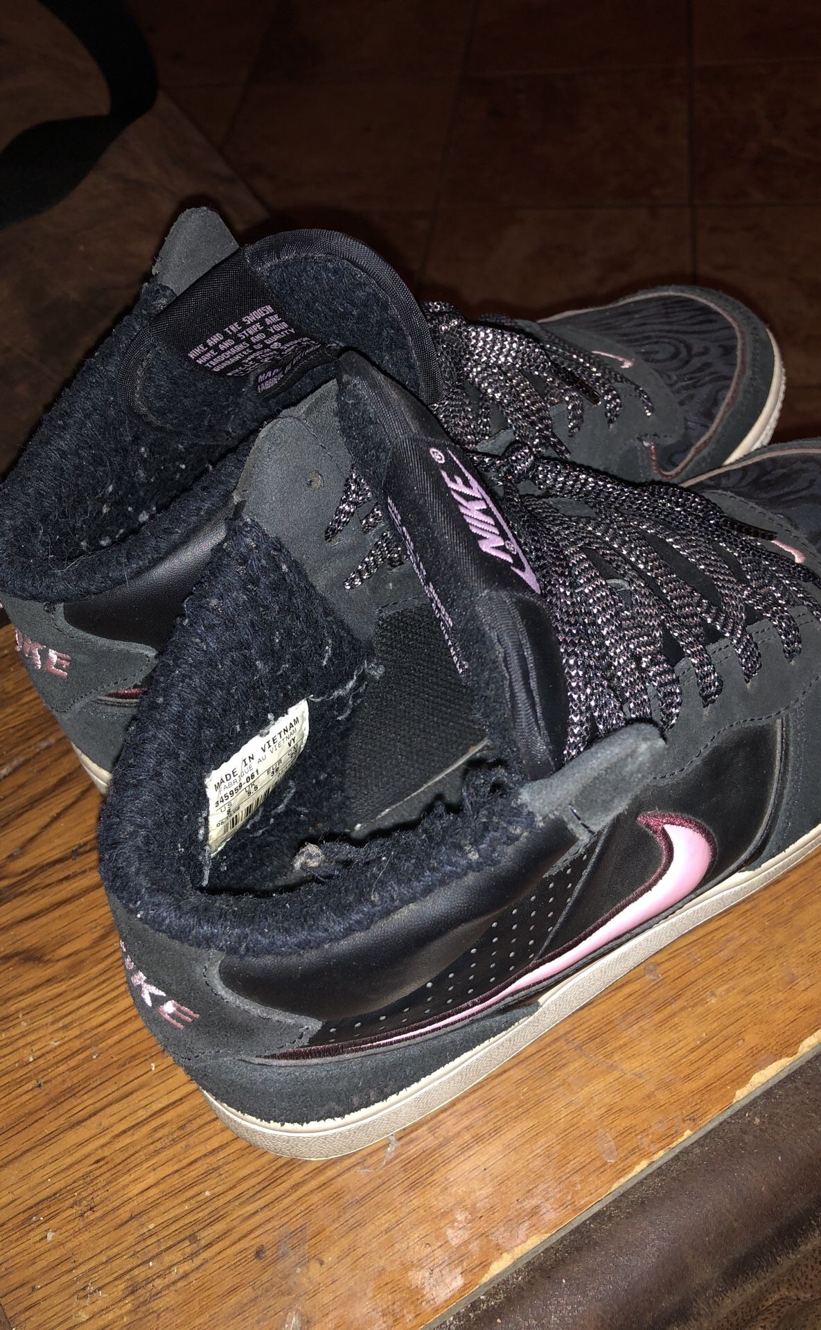 Women’s nikes