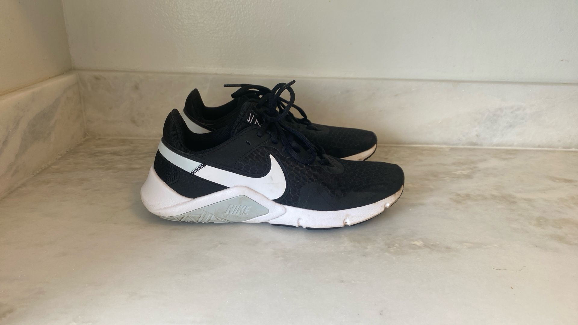 Nike Womens 8.5