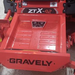 Gravely 42-Inch  Zero Turn Lawn Mower